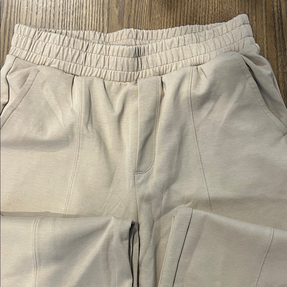 Old Navy Beige High-Rise Wide Leg Pants - Picture 3 of 4